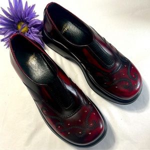 Dansko “Cassie” retro golden gate Oxford / loafer size 39